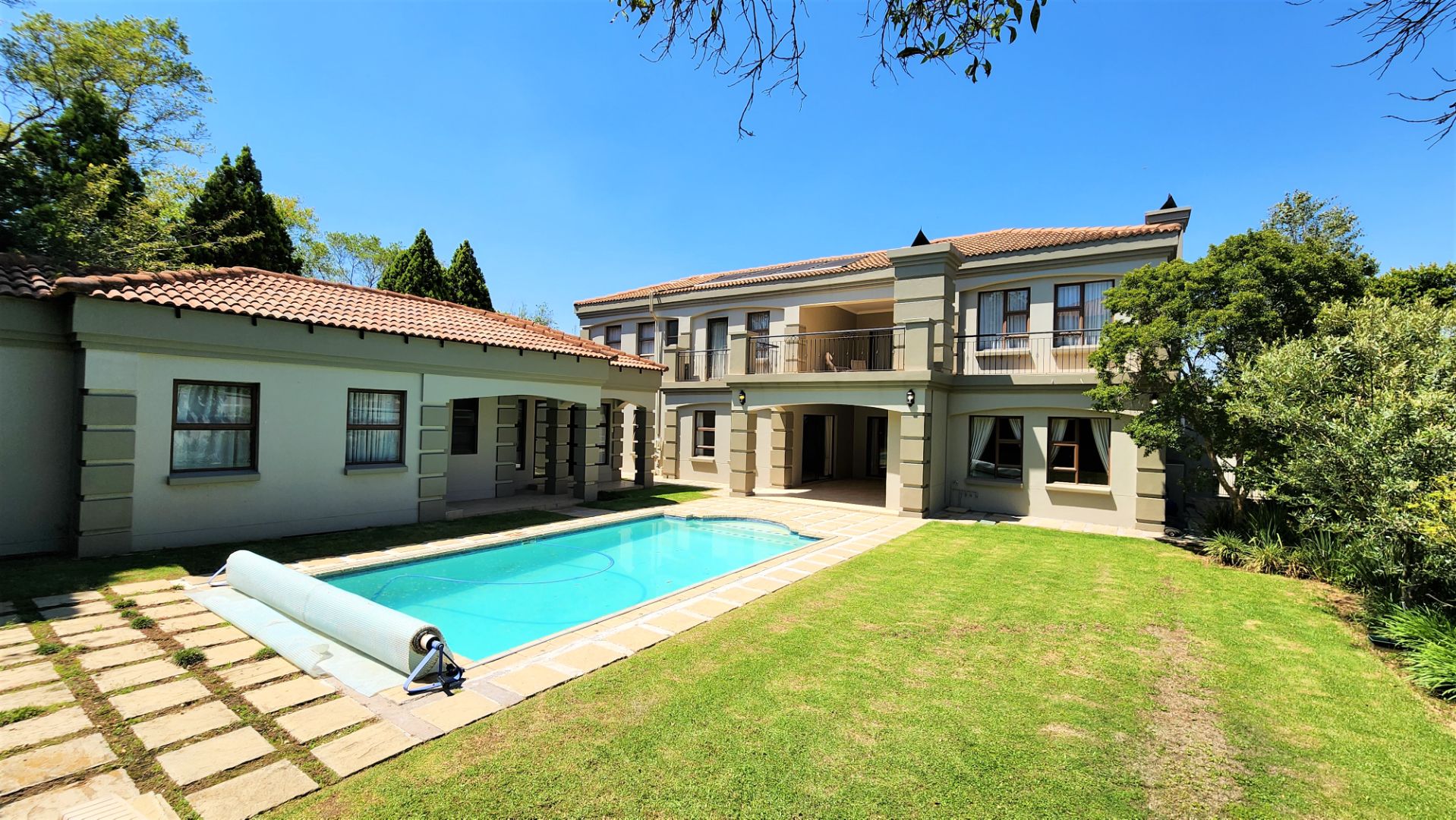 6 Bedroom House For Sale in Fourways RE/MAX™ of Southern Africa