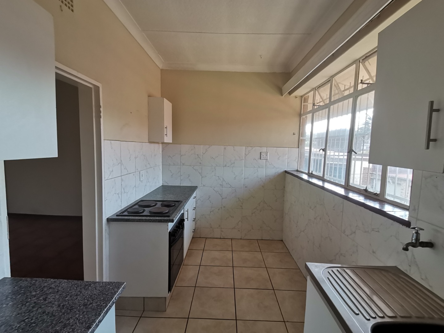 2 Bedroom Apartment / Flat To Rent in Greenhills RE/MAX™ of Southern Africa