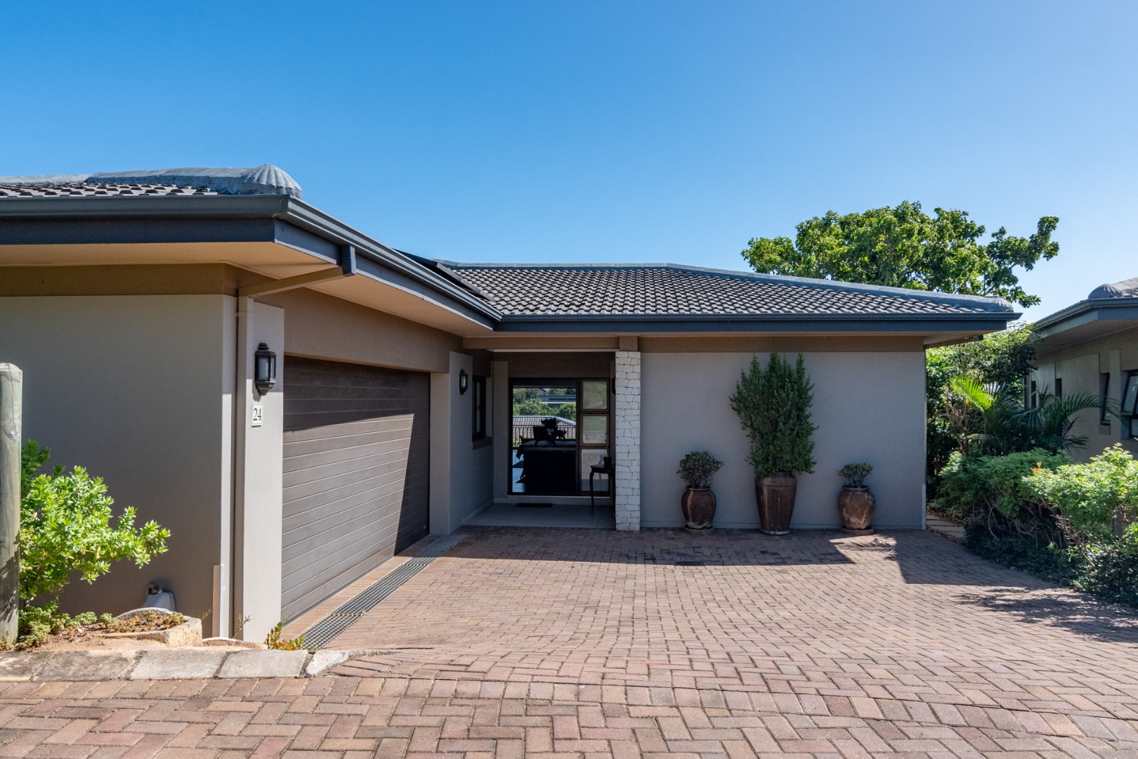 2 Bedroom Townhouse For Sale in Sheffield Beach RE/MAX™ of Southern