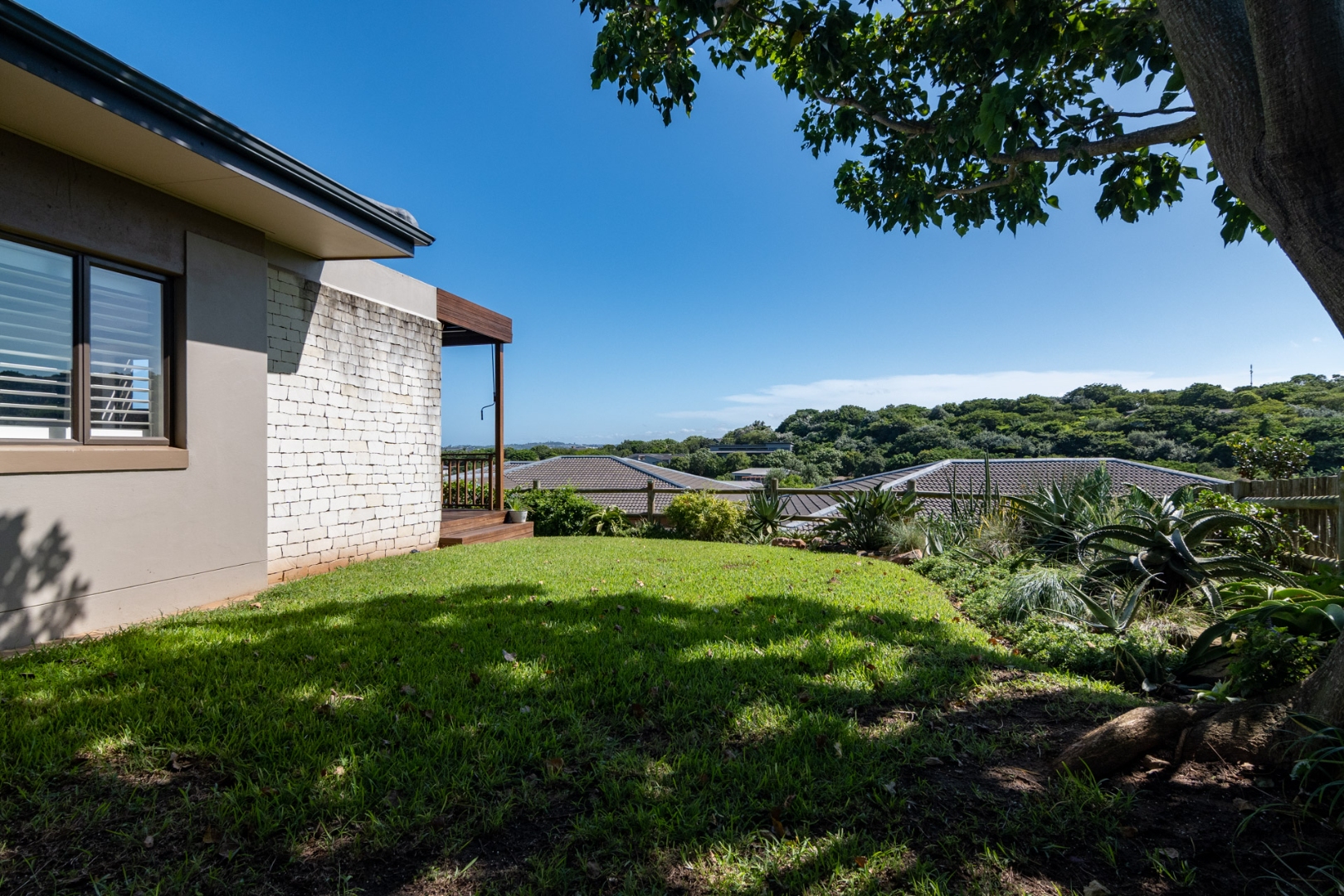 2 Bedroom Townhouse For Sale in Sheffield Beach RE/MAX™ of Southern