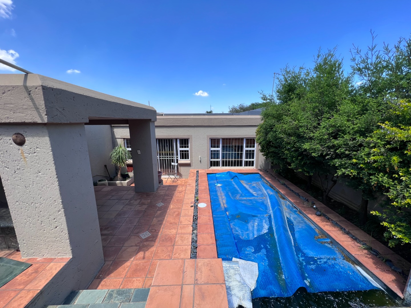 3 Bedroom Townhouse For Sale in Faerie Glen RE/MAX™ of Southern Africa