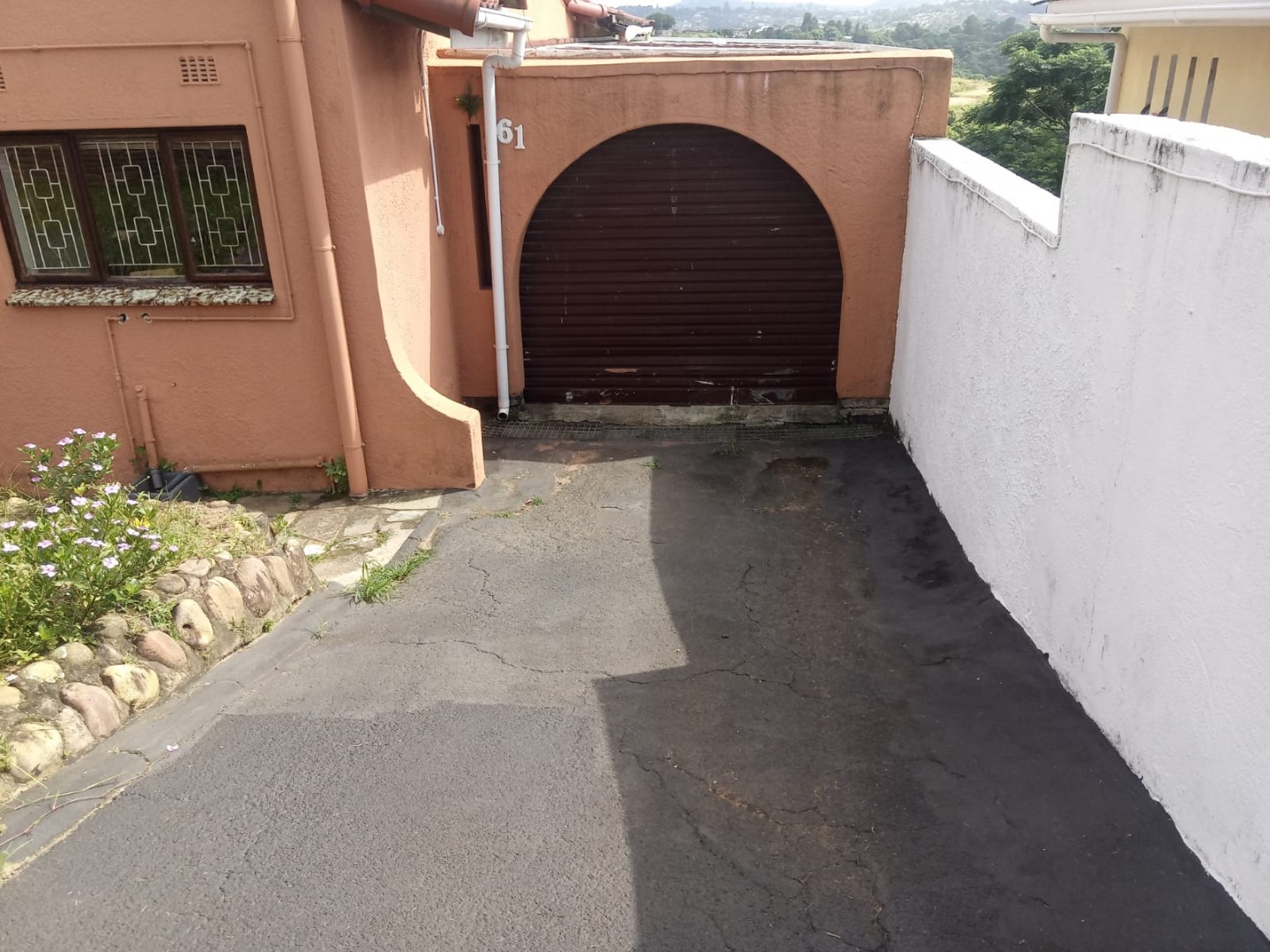 3 Bedroom House For Sale in Burlington Heights RE/MAX™ of Southern Africa