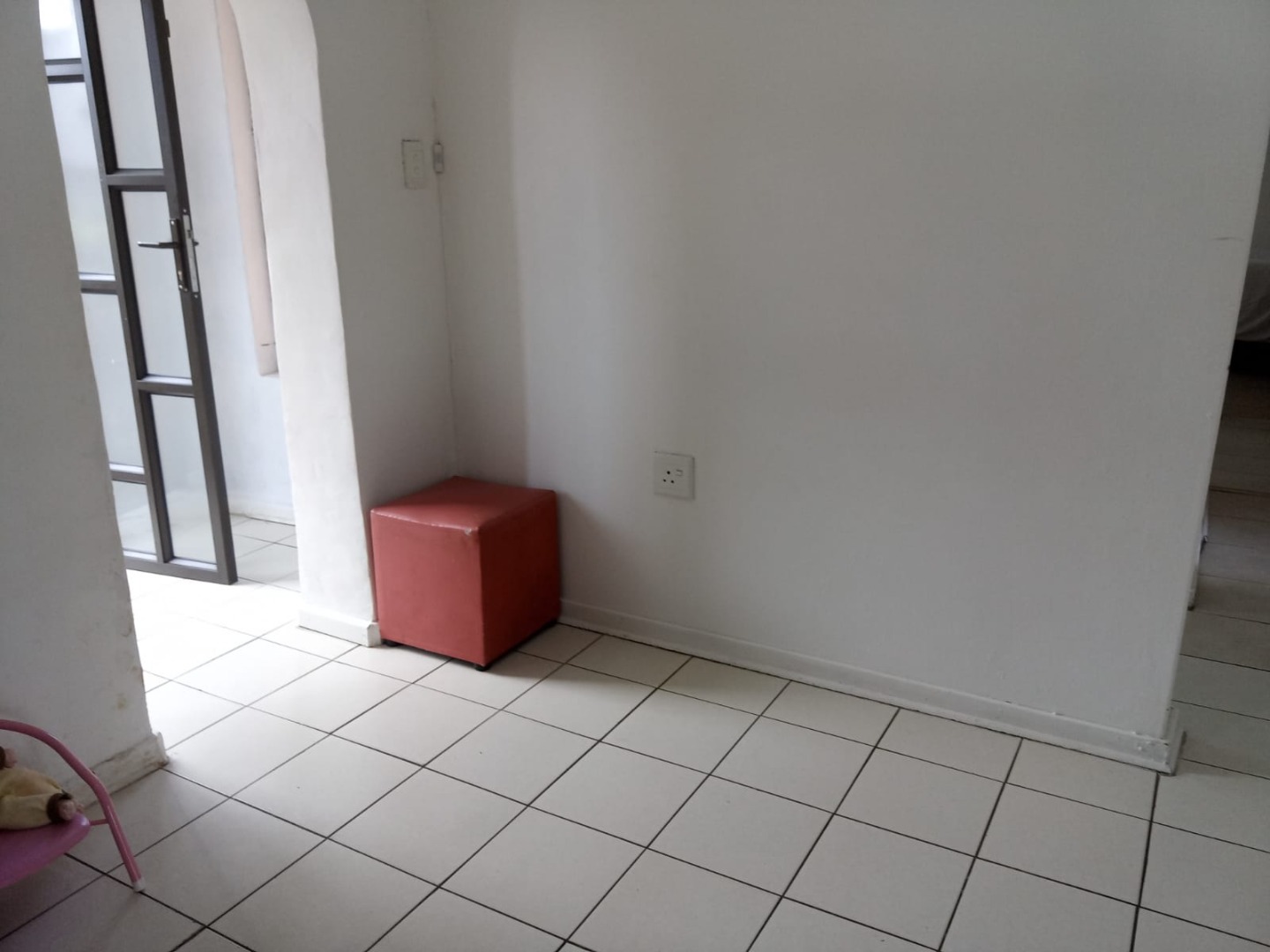 3 Bedroom House For Sale in Burlington Heights RE/MAX™ of Southern Africa