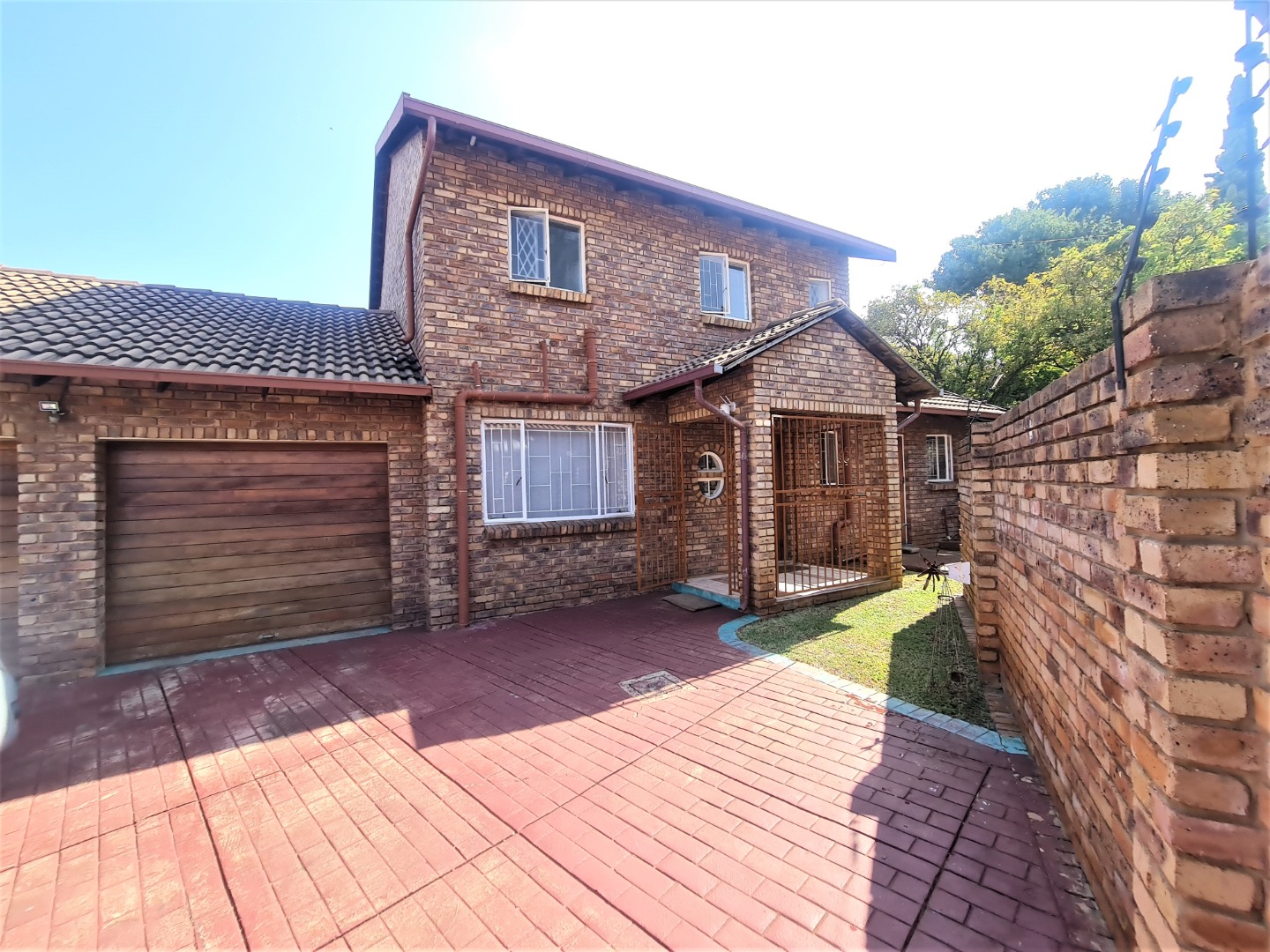 3 Bedroom House For Sale in Rooihuiskraal North RE/MAX™ of Southern