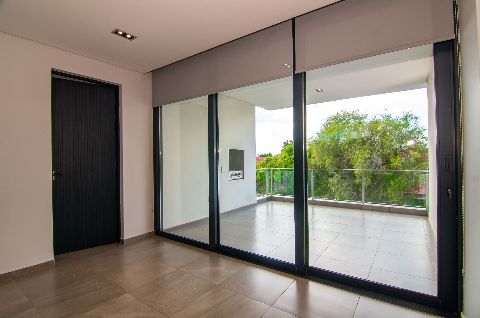 2 Bedroom Apartment / Flat To Rent in Dunkeld West RE/MAX™ of