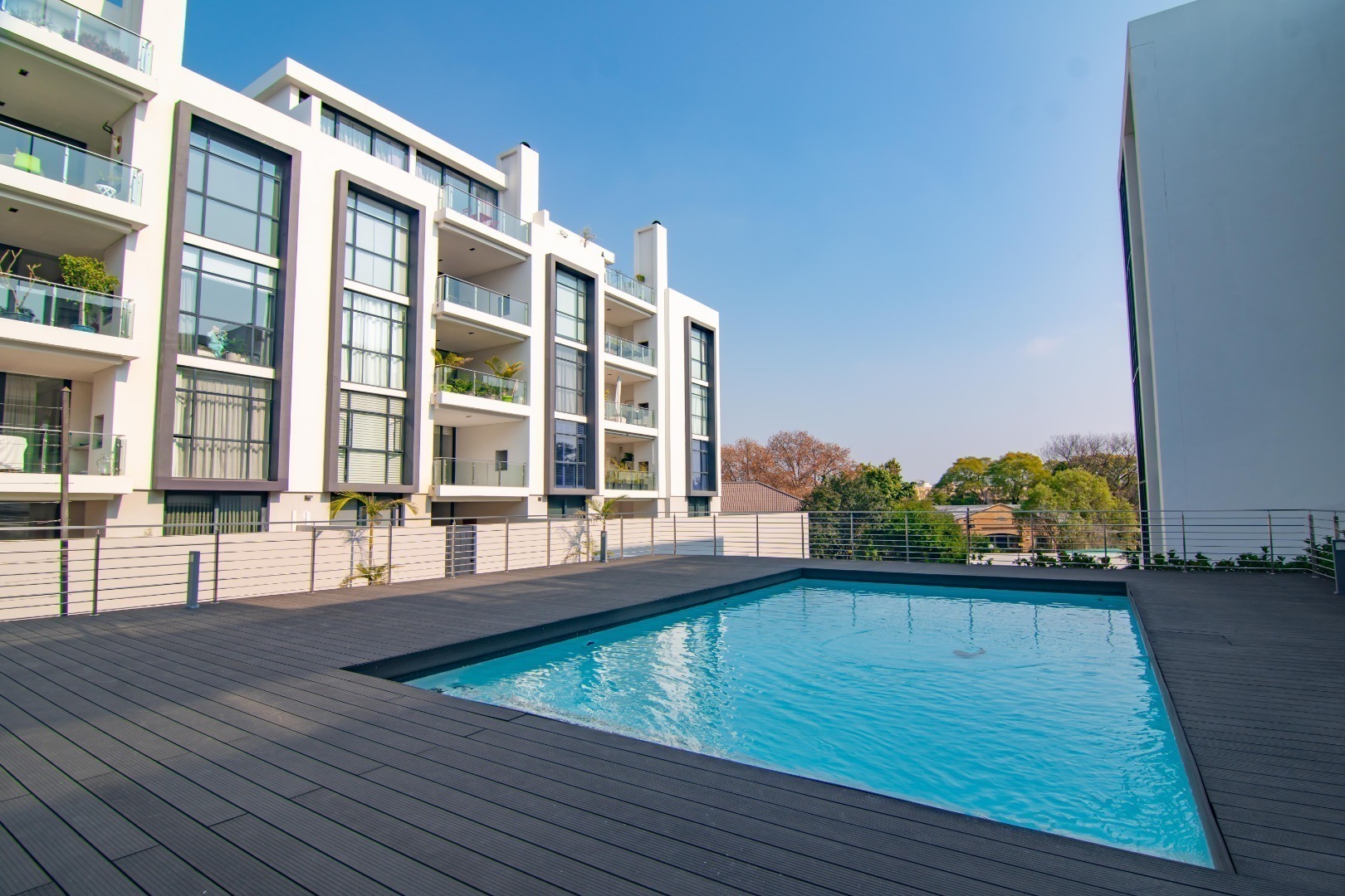 2 Bedroom Apartment / Flat To Rent in Dunkeld West RE/MAX™ of