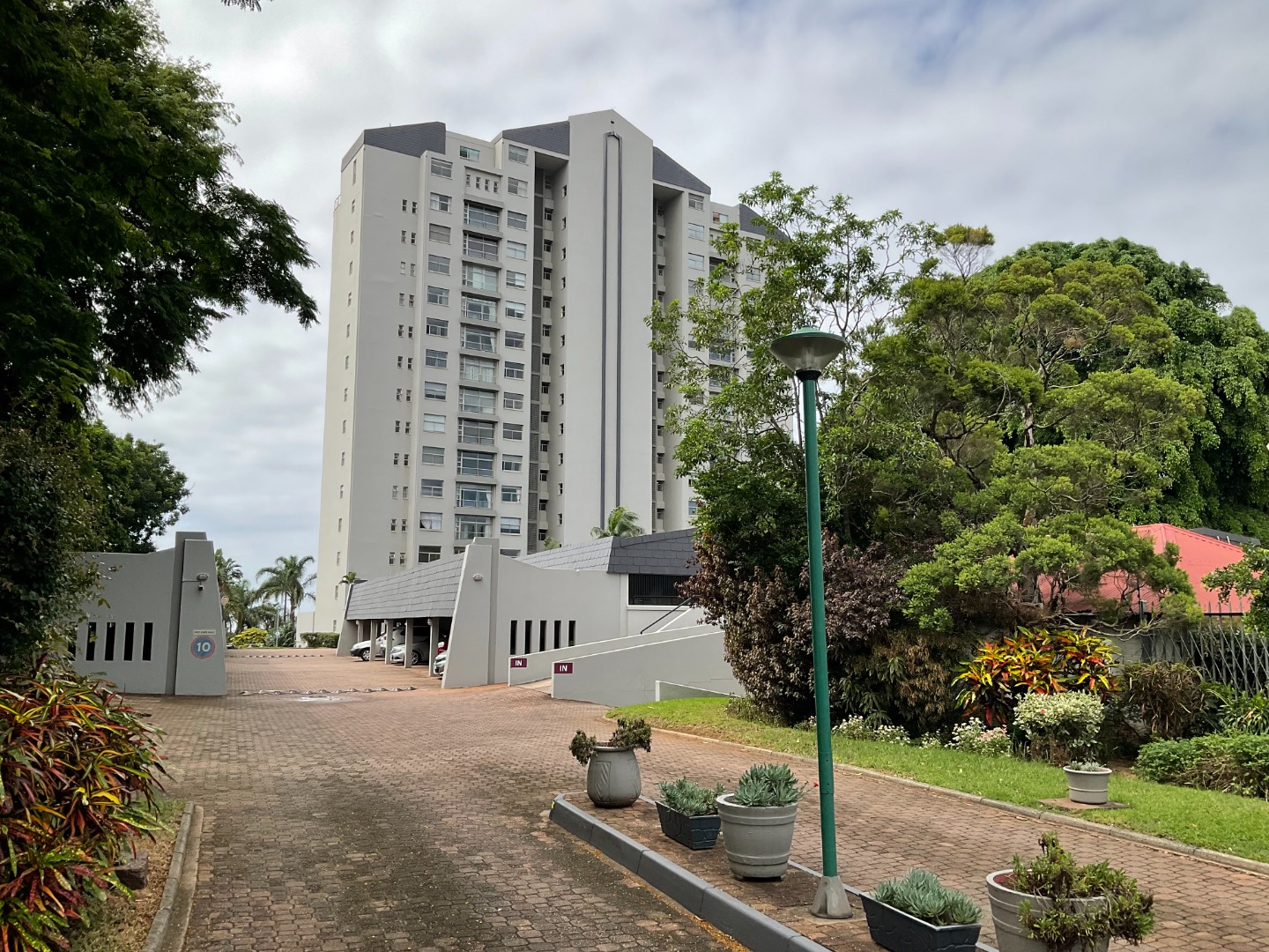 3 Bedroom Apartment / Flat To Rent in Musgrave RE/MAX™ of Southern Africa