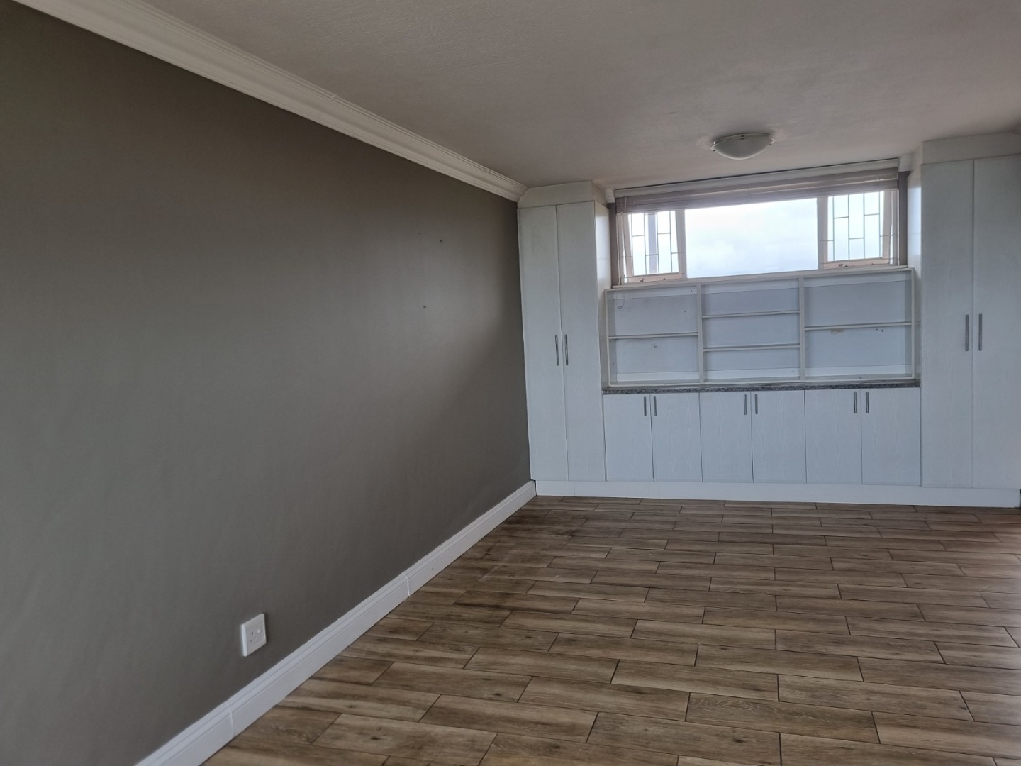 2 Bedroom Apartment / Flat For Sale in Central RE/MAX™ of