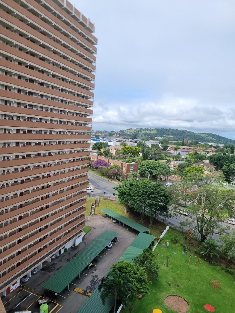 2 Bedroom Apartment / Flat For Sale in Central RE/MAX™ of