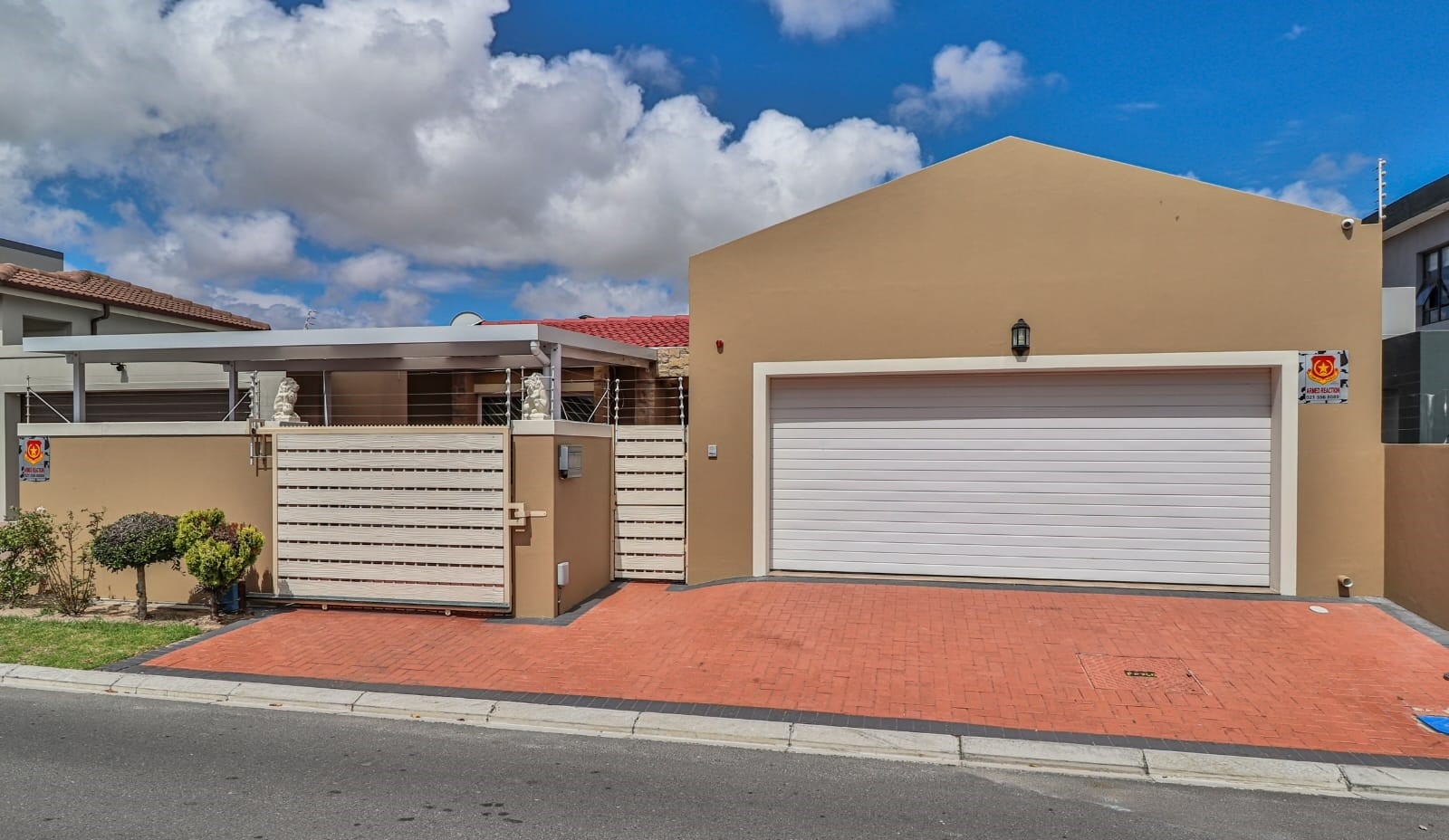 3 Bedroom House For Sale in Parklands North RE/MAX™ of Southern Africa