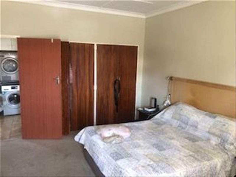 2 Bedroom Townhouse For Sale in Kempton Park Ext 4 RE/MAX™ of