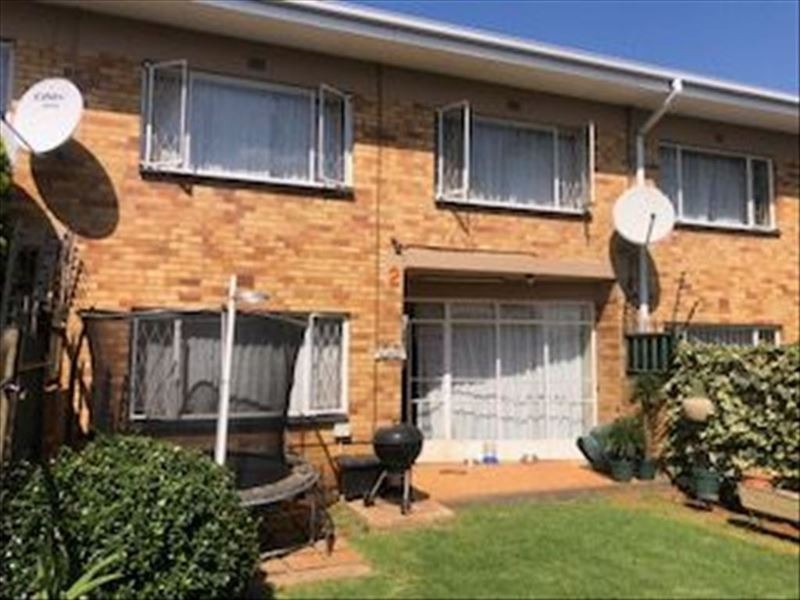 2 Bedroom Townhouse For Sale in Kempton Park Ext 4 RE/MAX™ of