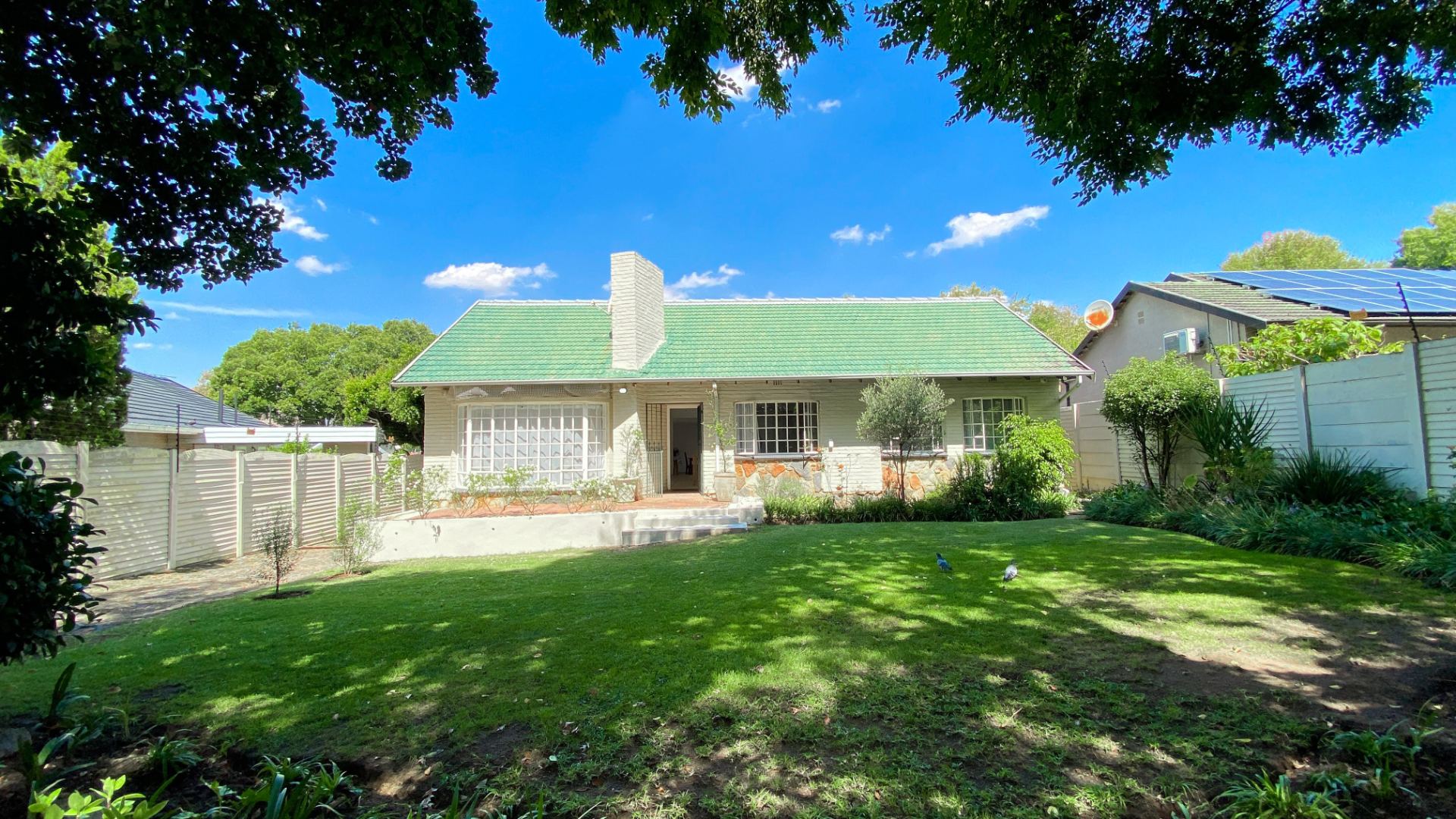 2 Bedroom House For Sale in Blairgowrie RE/MAX™ of Southern Africa