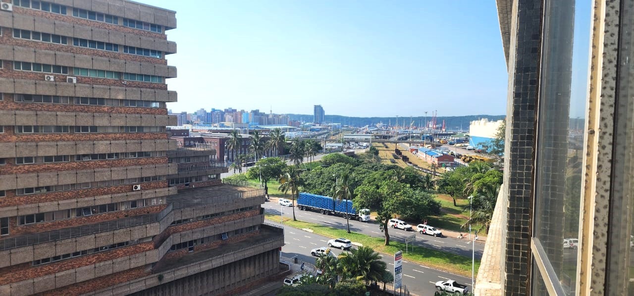 1 Bedroom Apartment / Flat To Rent in Esplanade RE/MAX™ of Southern