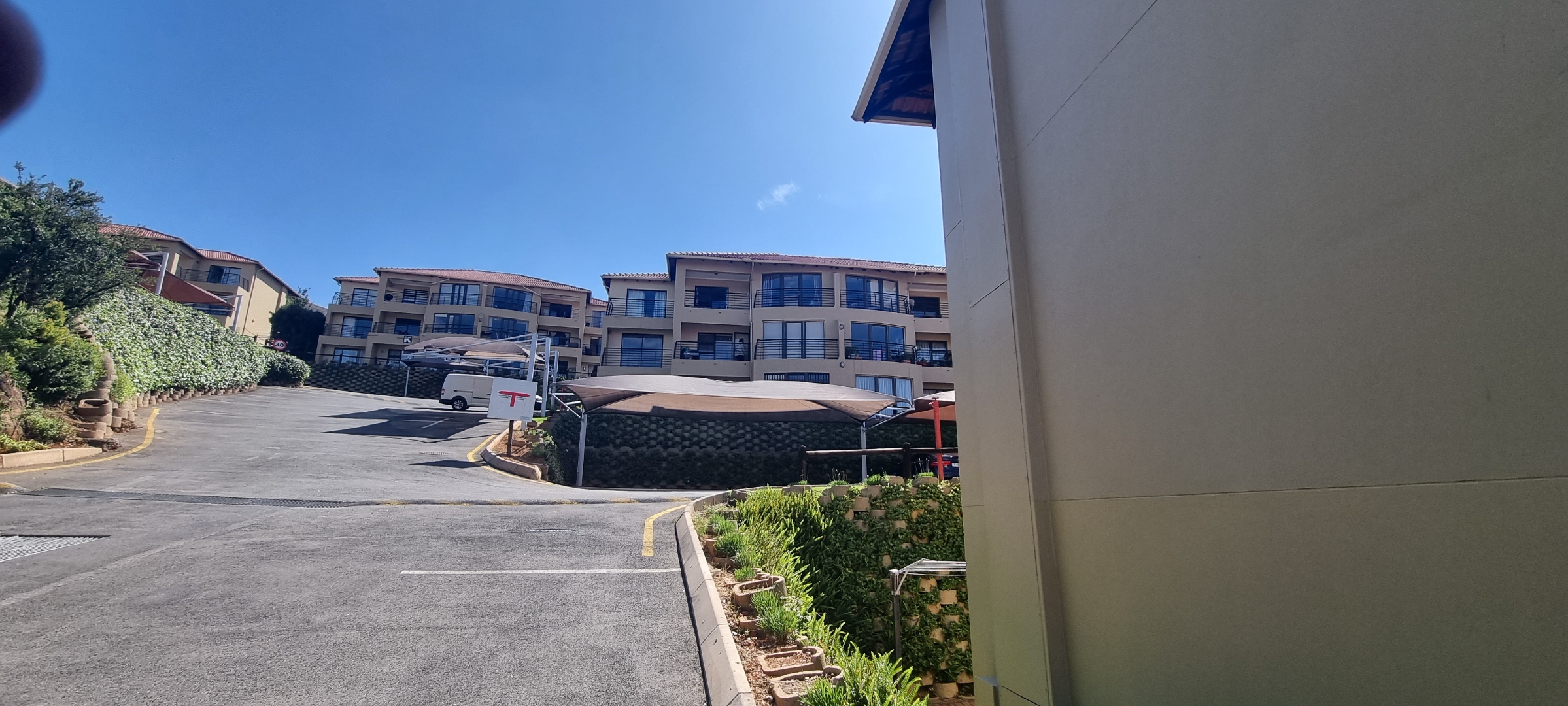 3 Bedroom Townhouse For Sale in Bassonia Rock RE/MAX™ of Southern Africa