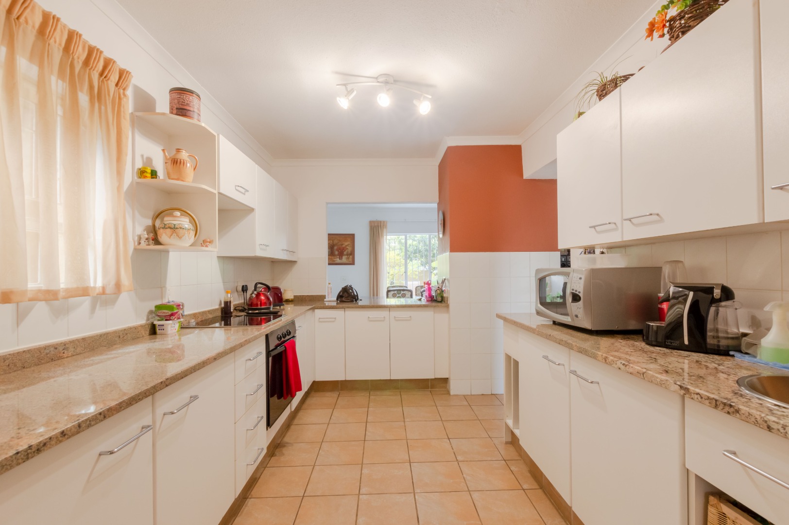 3 Bedroom House For Sale in Dowerglen Ext 3 RE/MAX™ of Southern Africa