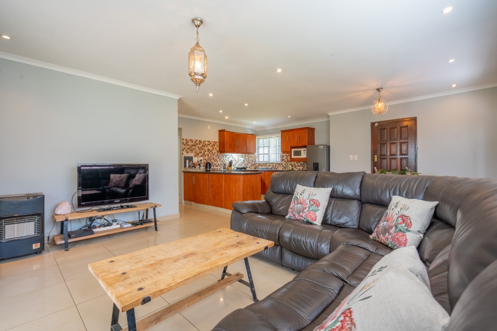 3 Bedroom House For Sale in Waterfall RE/MAX™ of Southern Africa