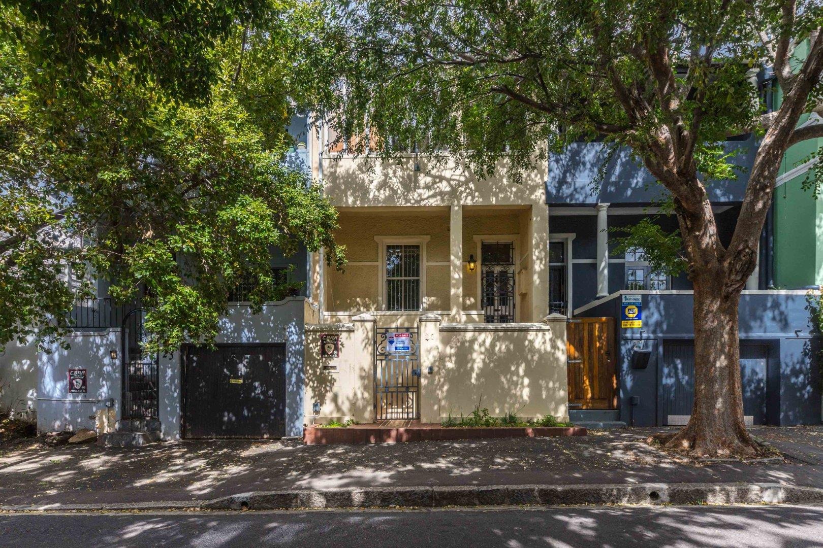 3 Bedroom House For Sale in Oranjezicht RE/MAX™ of Southern Africa