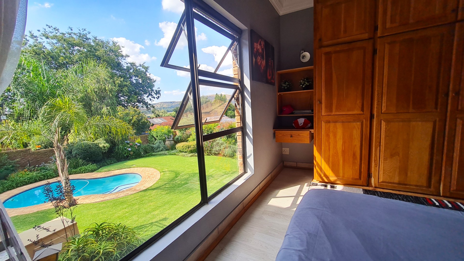 4 Bedroom House For Sale in Overkruin RE/MAX™ of Southern Africa