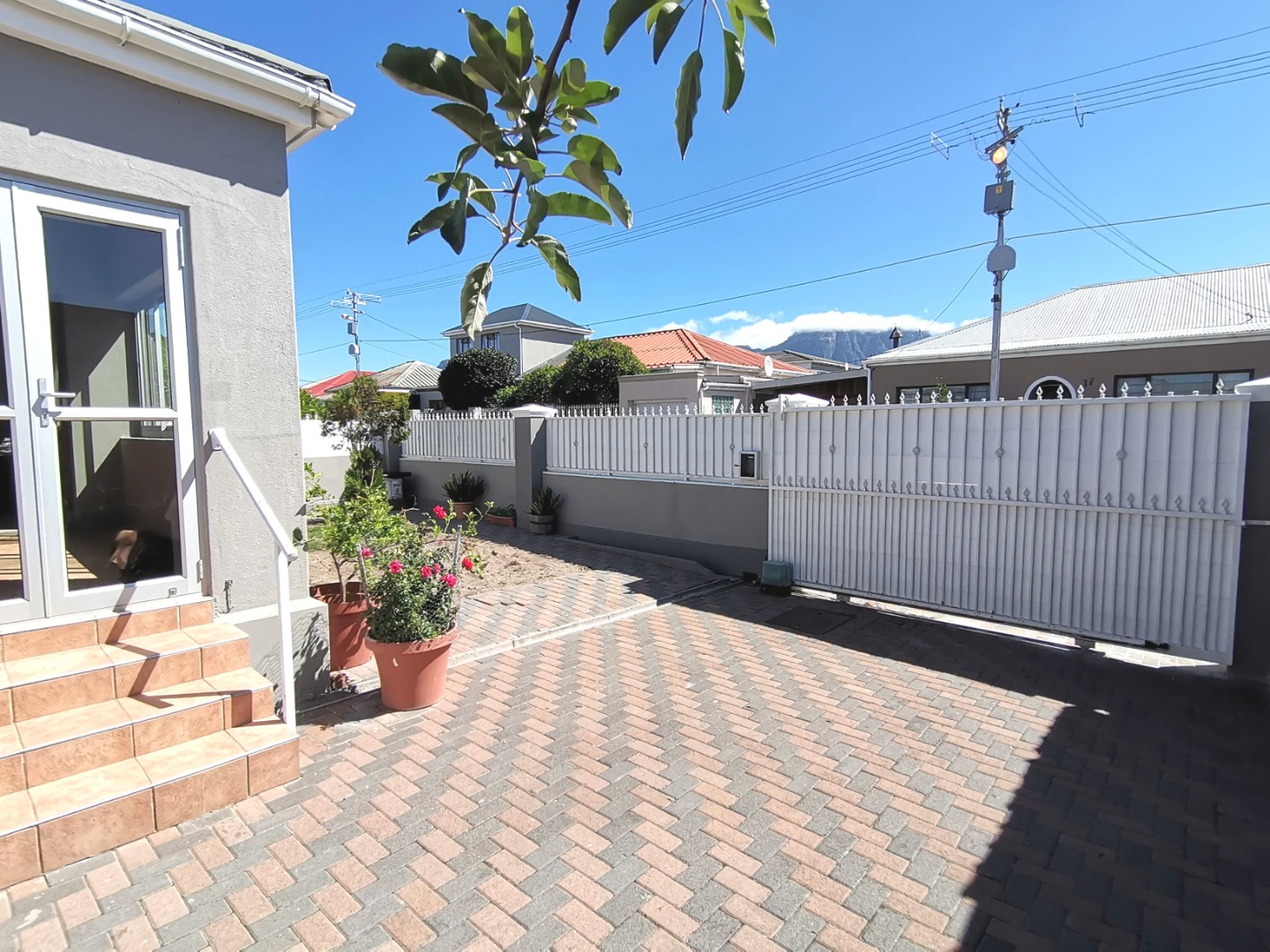 3 Bedroom House For Sale in Wynberg RE/MAX™ of Southern Africa