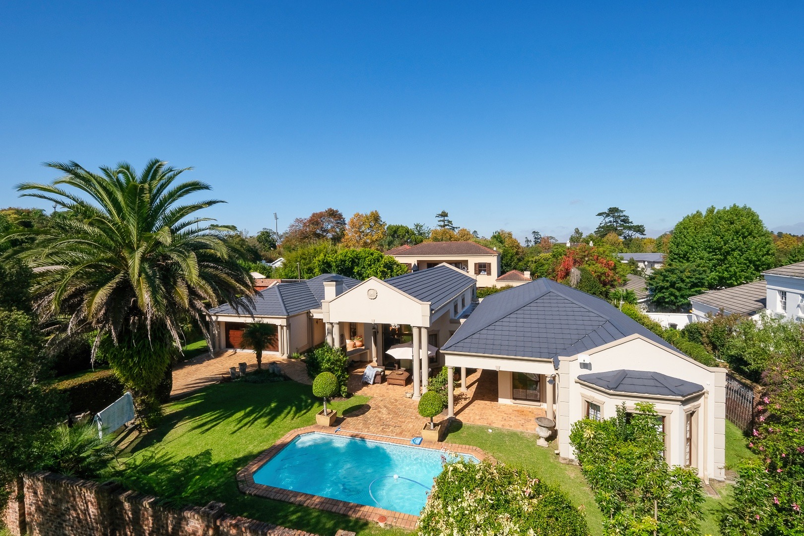 4 Bedroom House For Sale in Heatherlands RE/MAX™ of Southern Africa