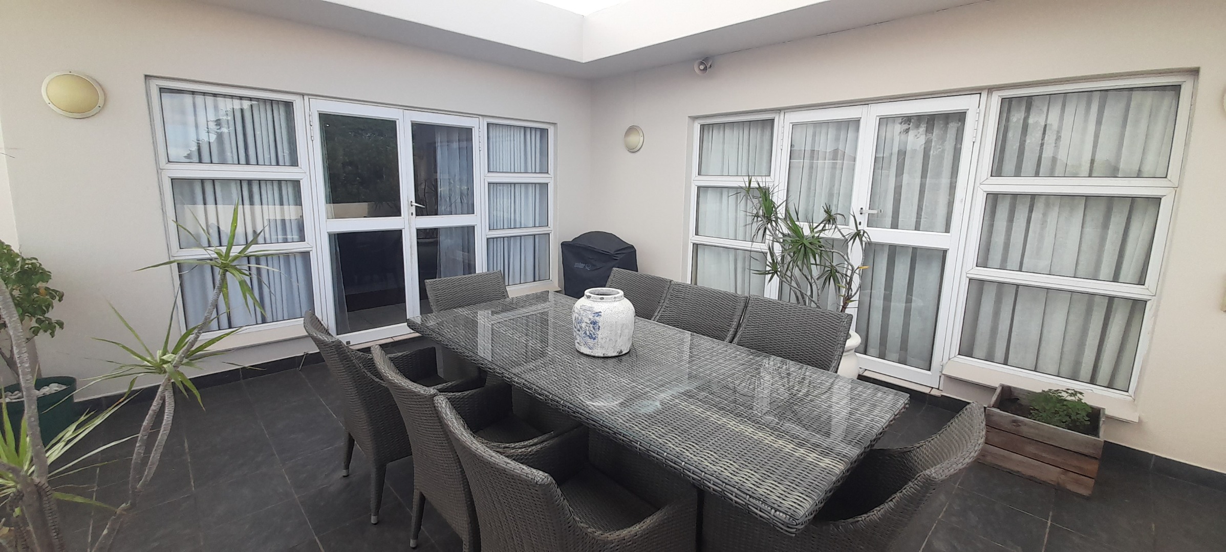 3 Bedroom Apartment / Flat To Rent in Glenwood RE/MAX™ of Southern Africa