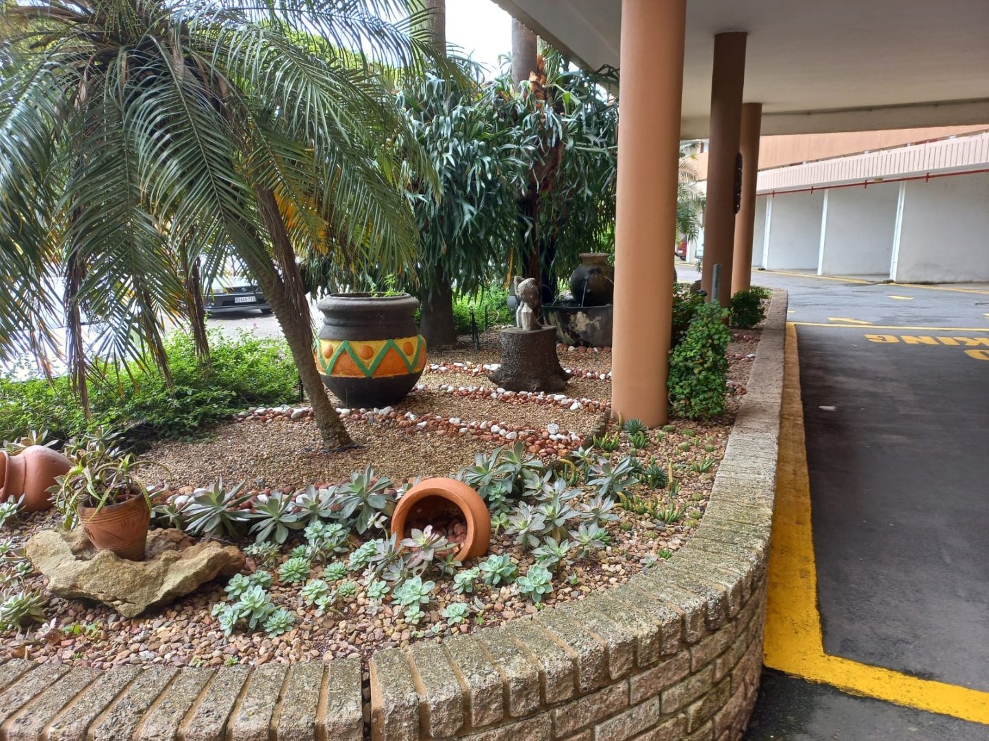 1 Bedroom Apartment / Flat For Sale in Central RE/MAX™ of