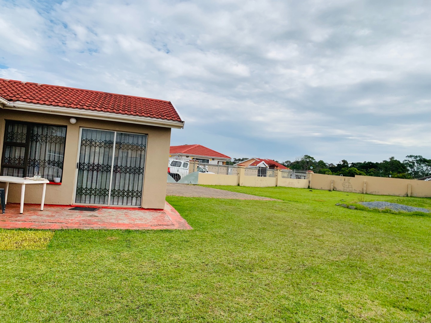 3 Bedroom House To Rent in Gonubie RE/MAX™ of Southern Africa