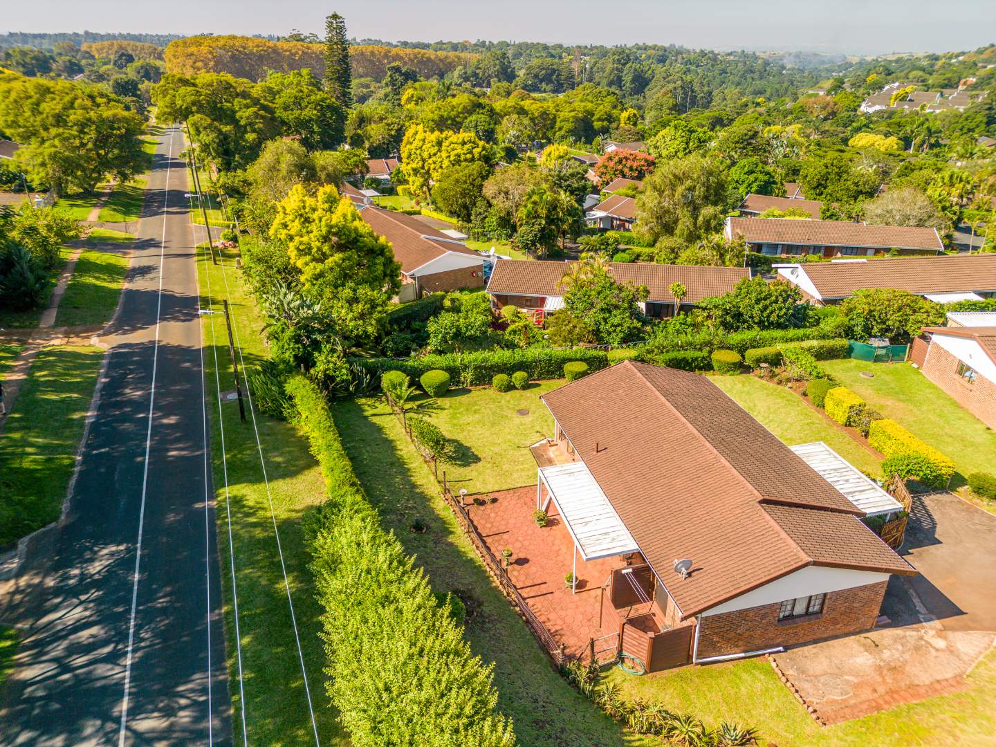 3 Bedroom Townhouse For Sale in Waterfall RE/MAX™ of Southern Africa