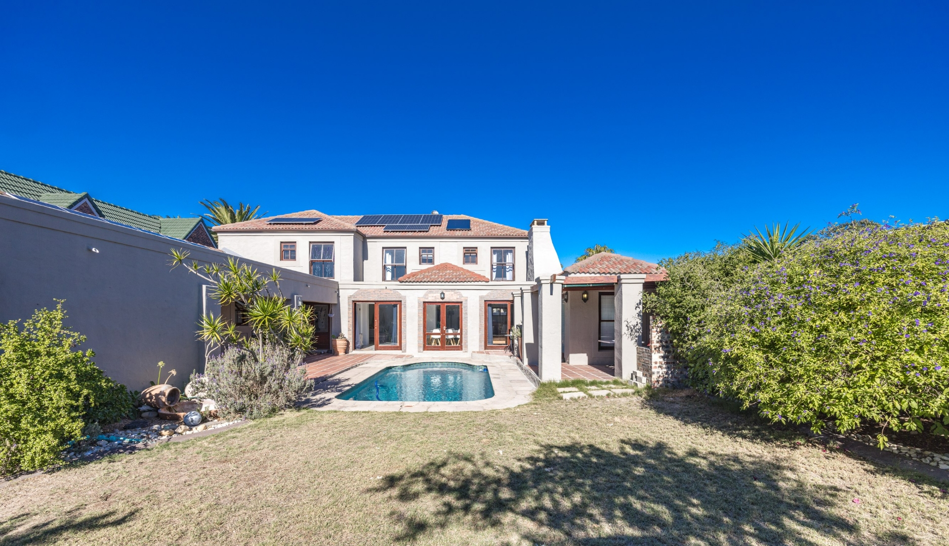 RE/MAX Property Associates