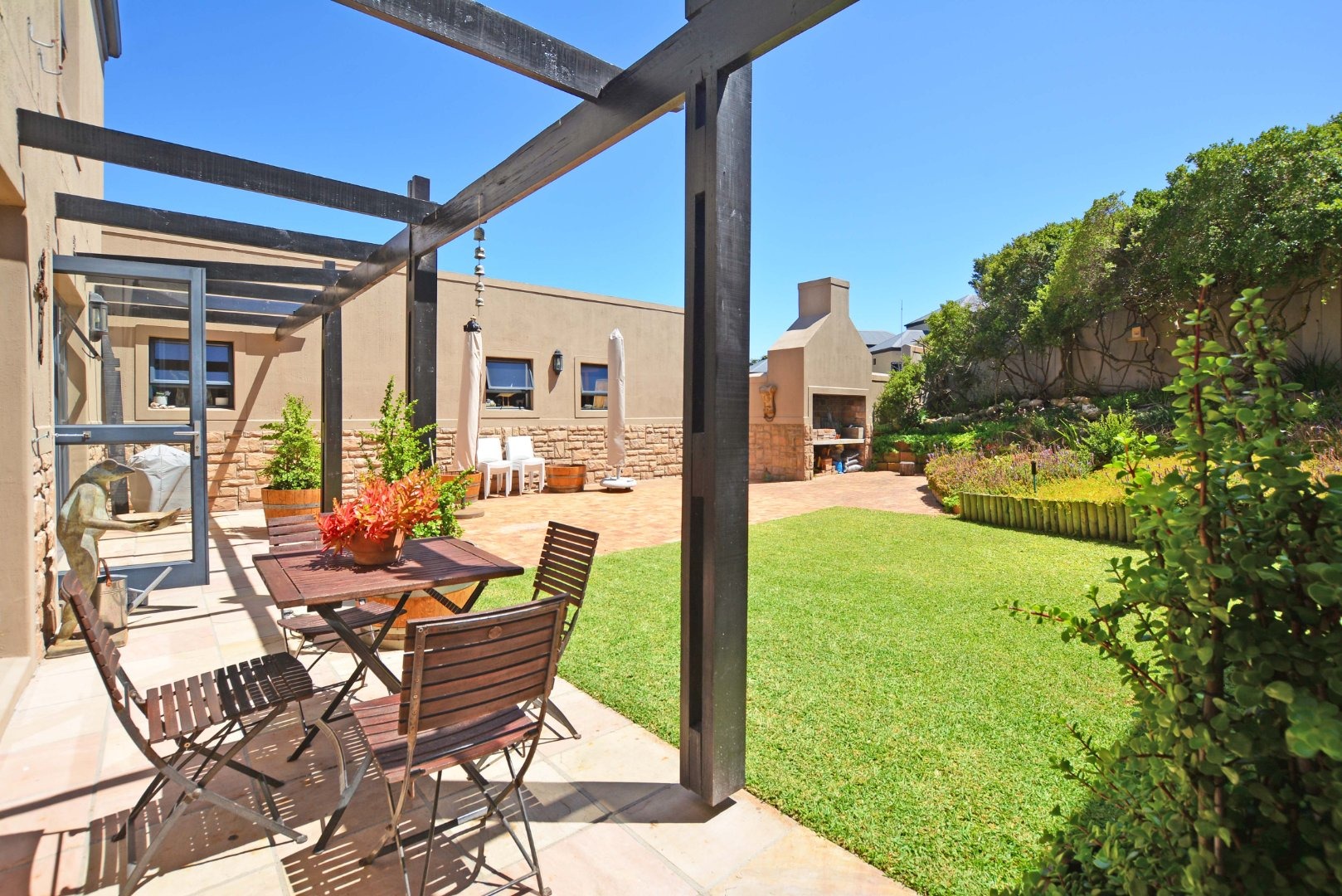 4 Bedroom House For Sale in Atlantic Beach Golf Estate RE/MAX™ of