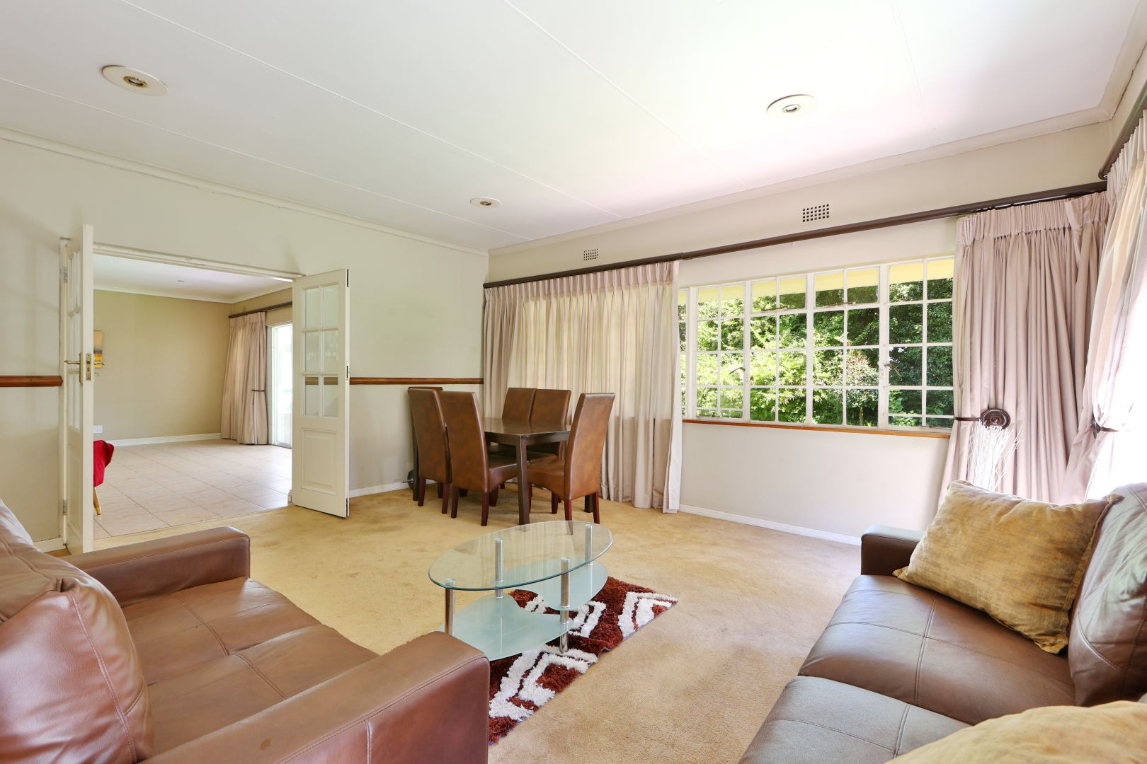 4 Bedroom House For Sale in Morningside Manor RE/MAX™ of Southern Africa