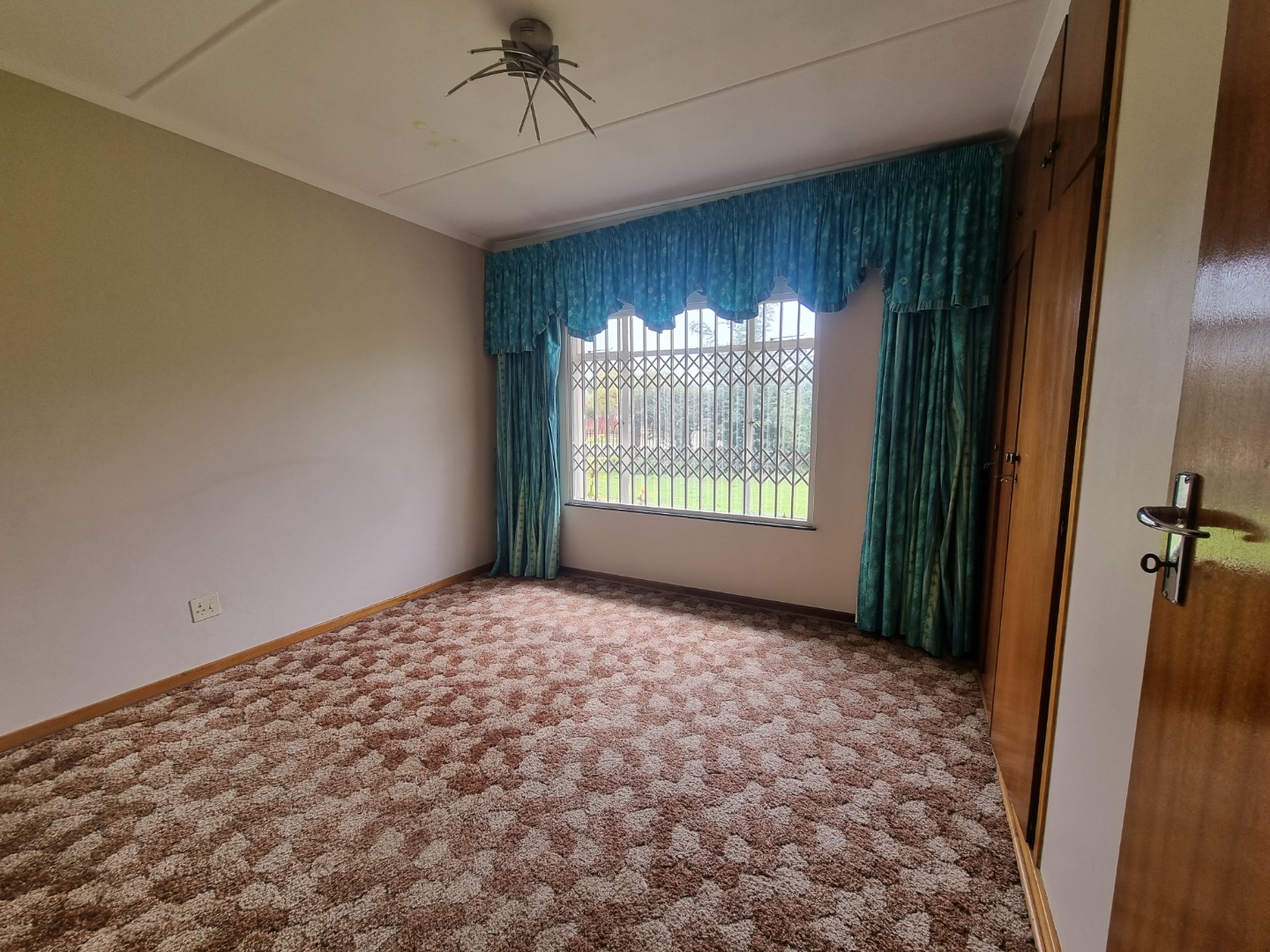 5 Bedroom House For Sale in Harrismith RE/MAX™ of Southern Africa