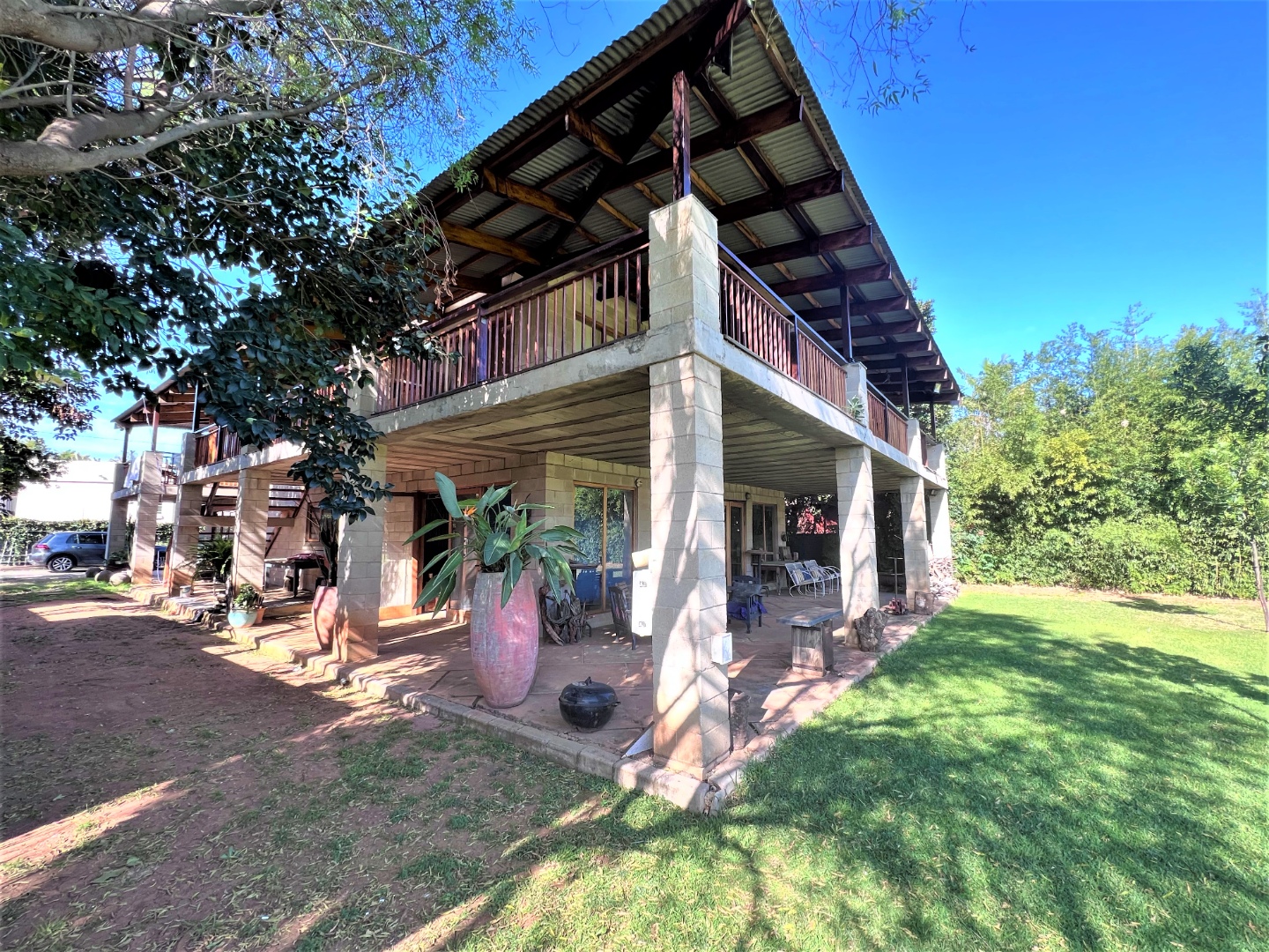 4 Bedroom House For Sale in Moreleta Park RE/MAX™ of Southern Africa