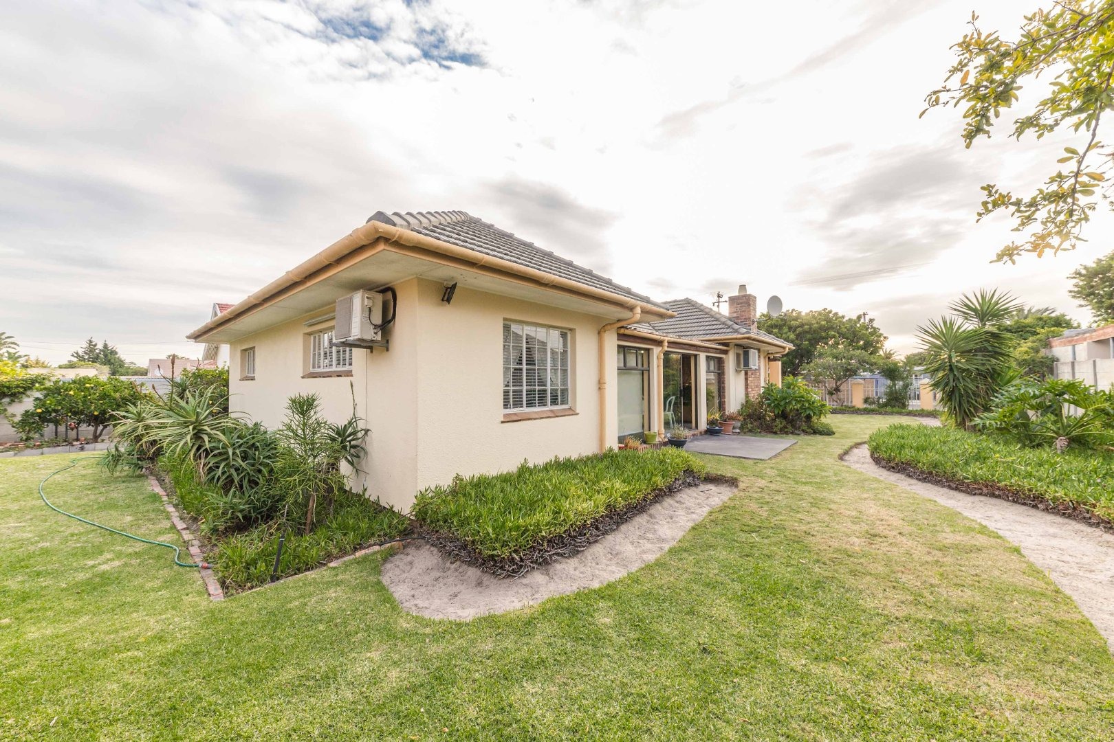 Property for sale in Monte Vista RE/MAX™ of Southern Africa