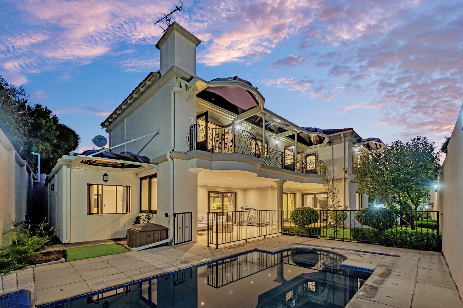 Property and houses for sale in Sandown, Sandton RE/MAX™