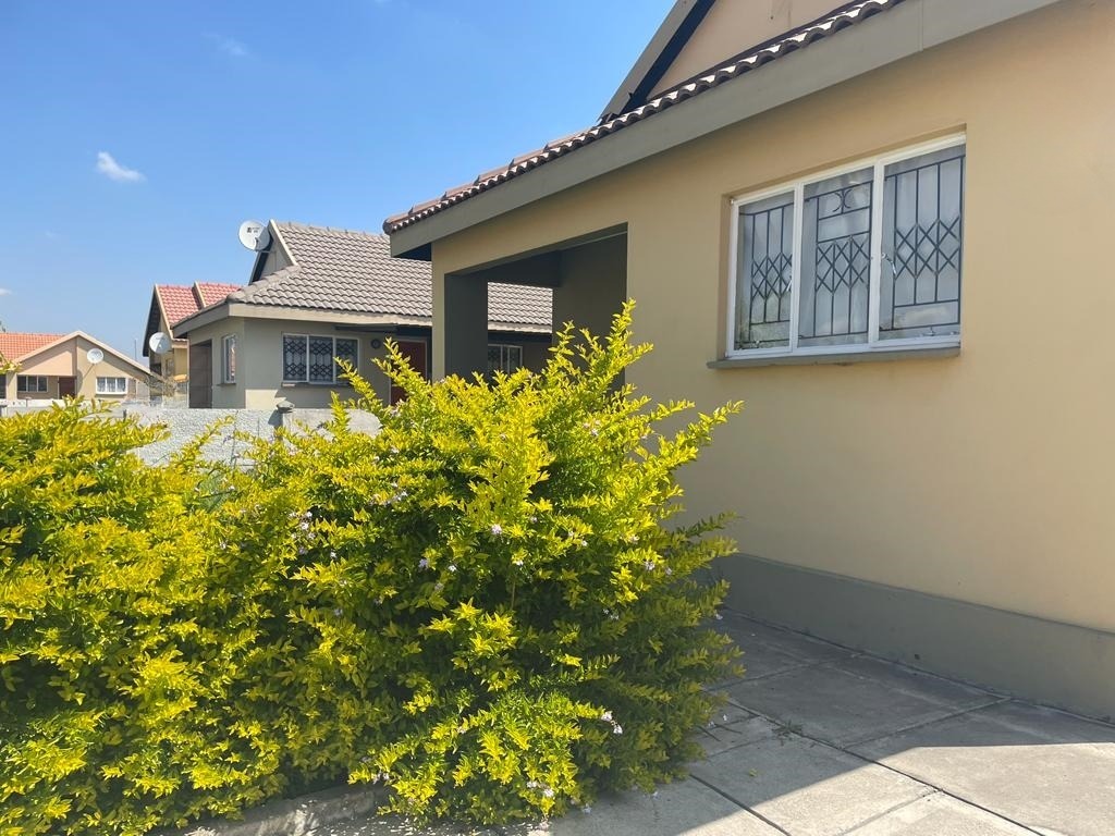 3 Bedroom House To Rent in Freedom Park RE/MAX™ of Southern Africa