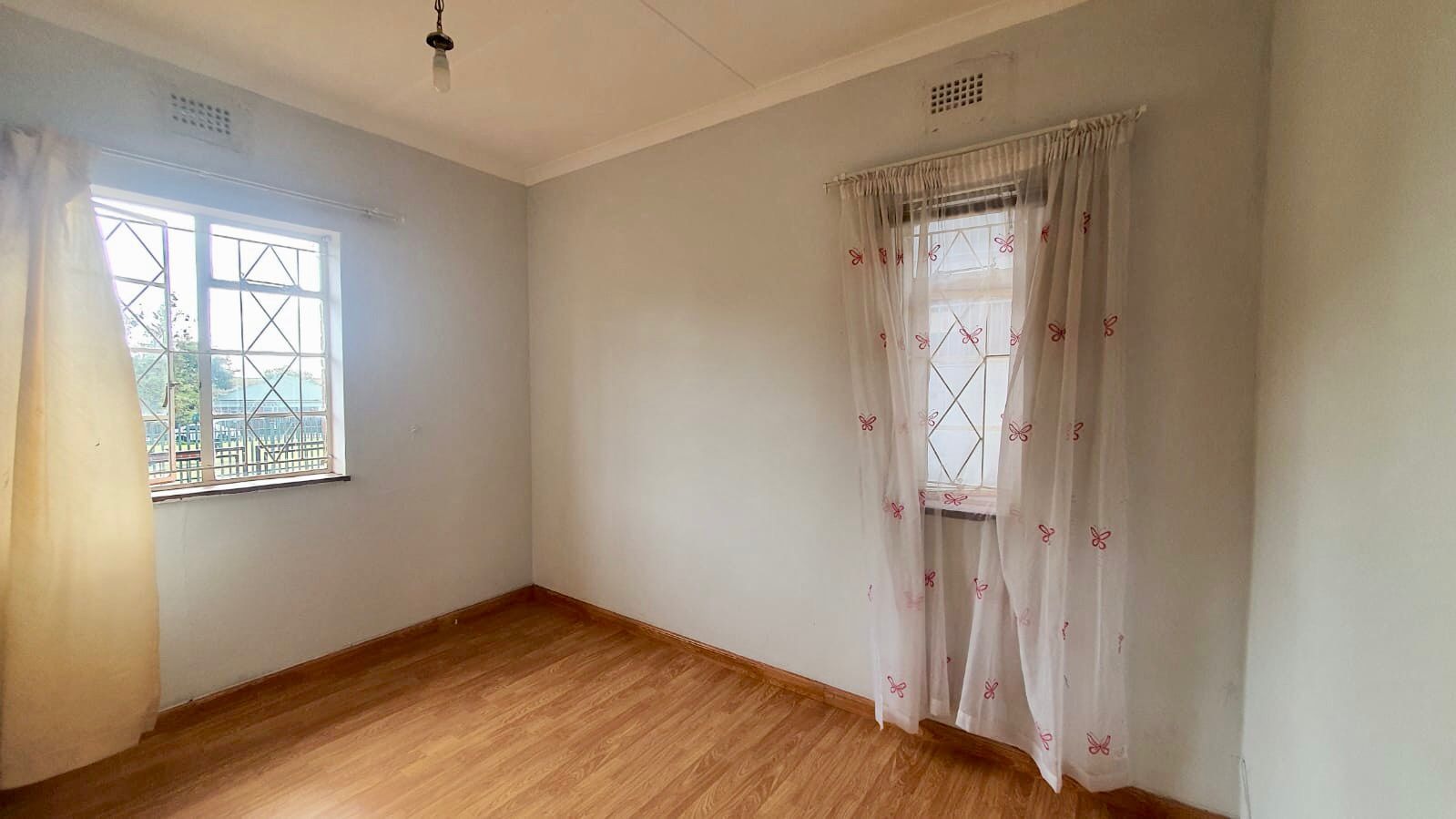 3 Bedroom House For Sale in Coronationville RE/MAX™ of Southern Africa