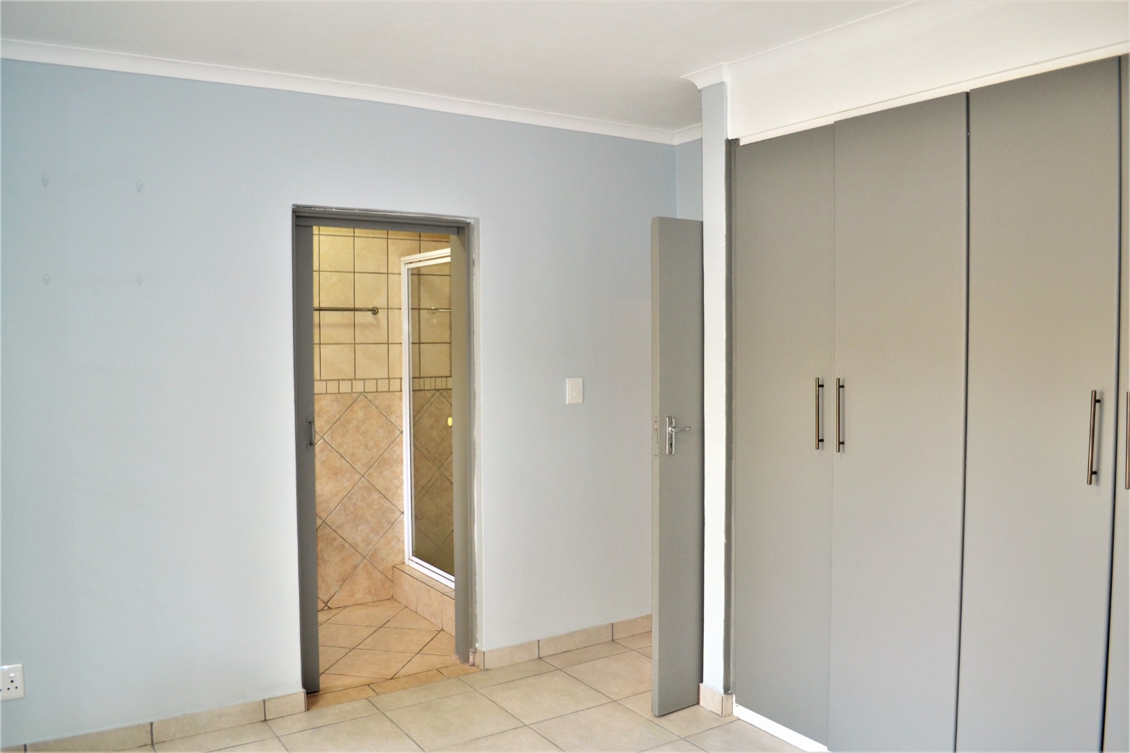 2 Bedroom Apartment / Flat To Rent in Tijger Vallei RE/MAX™ of Southern Africa