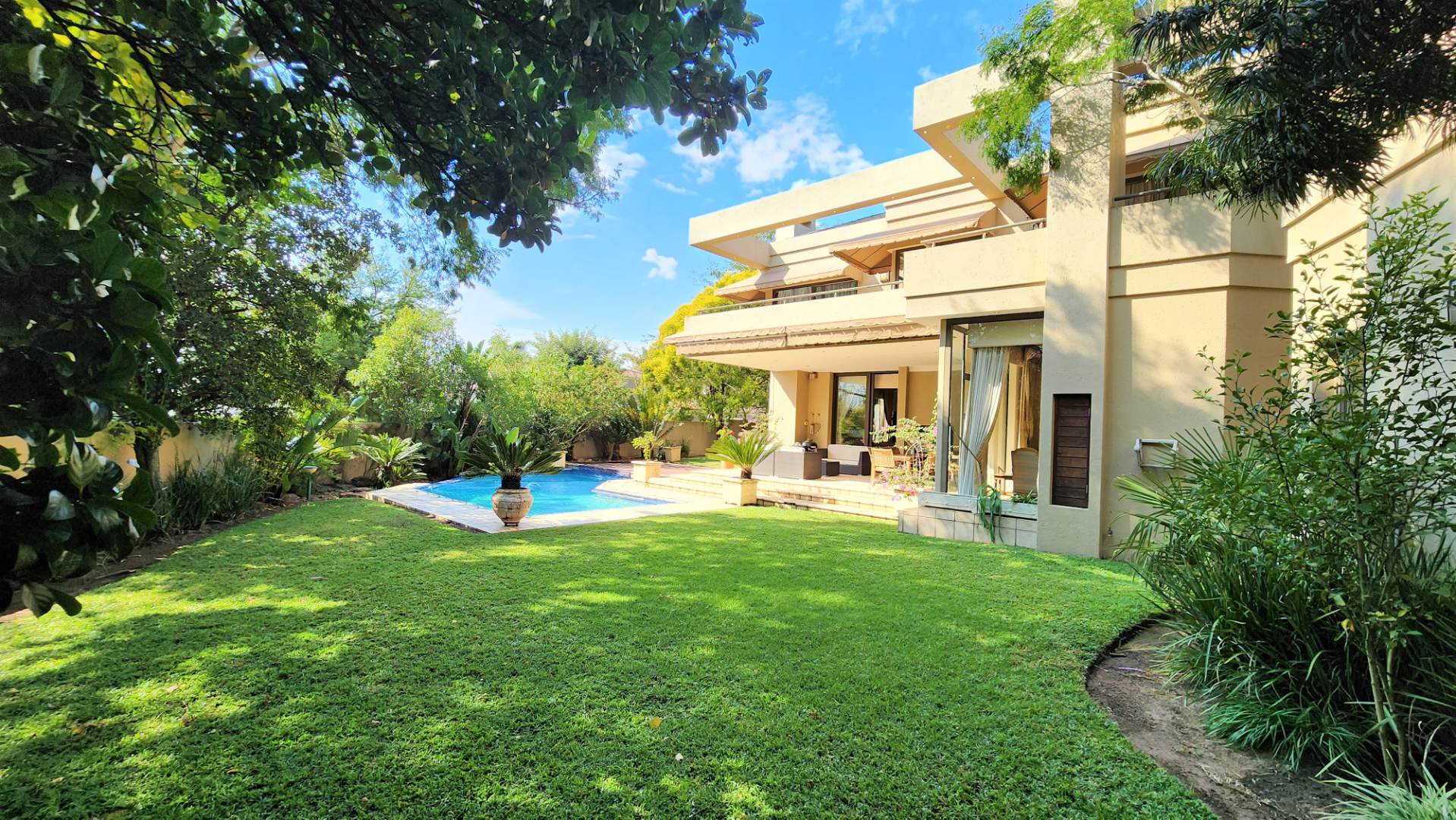 4 Bedroom House For Sale in Dainfern Golf Estate RE/MAX™ of Southern