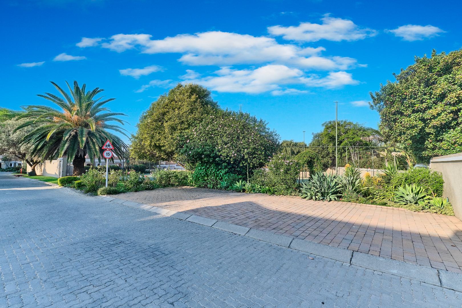 3-bedroom-house-for-sale-in-lonehill-re-max-of-southern-africa
