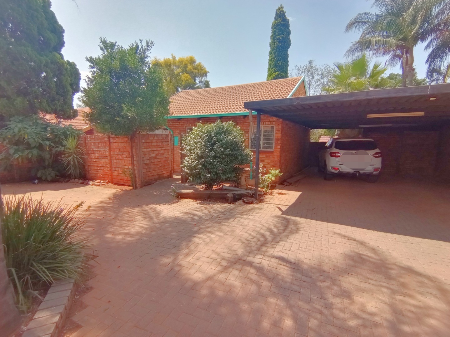 2 Bedroom House To Rent in The Orchards RE/MAX™ of Southern Africa