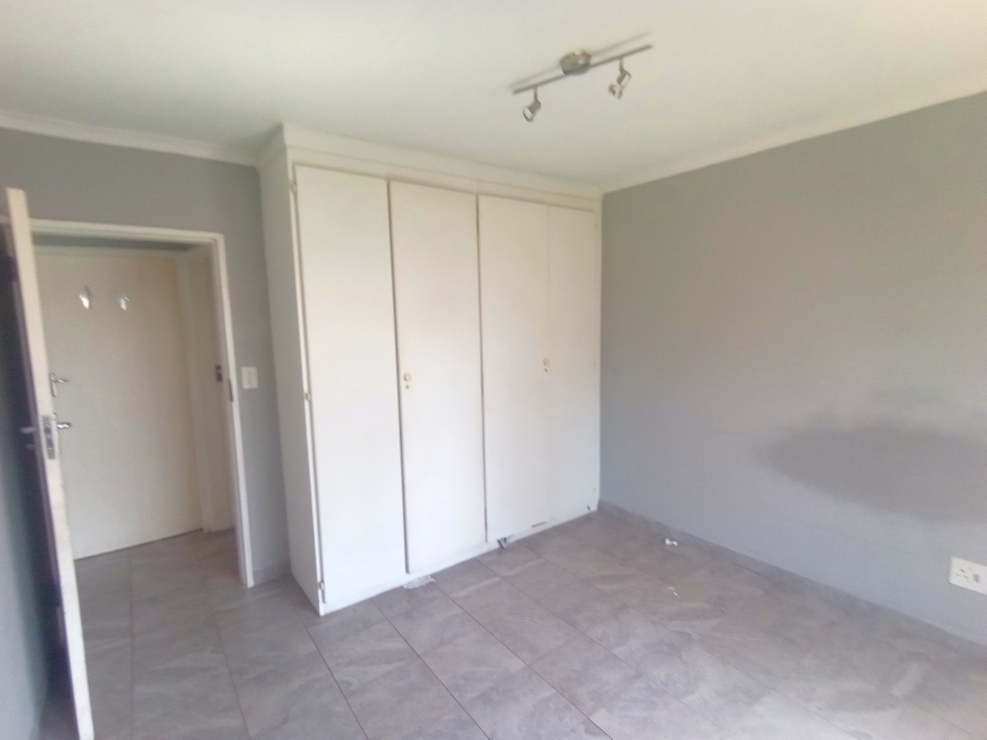 2 Bedroom House To Rent in The Orchards RE/MAX™ of Southern Africa