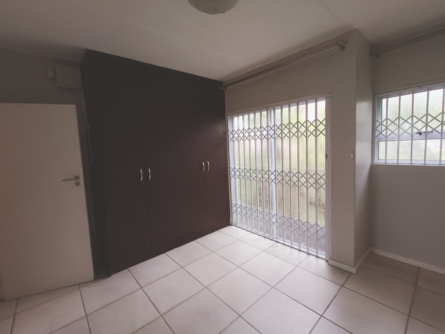 1 Bedroom Apartment / Flat To Rent in Bonnie Doon RE/MAX™ of Southern