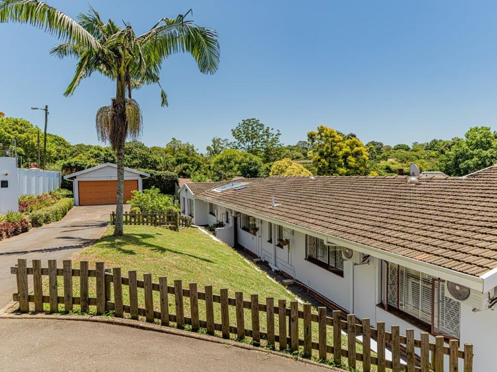 4 Bedroom House For Sale in Kloof RE/MAX™ of Southern Africa