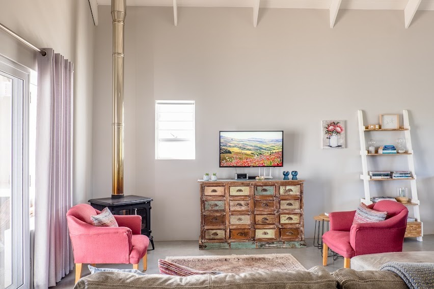 2 Bedroom House For Sale in Britannia Bay RE/MAX™ of Southern Africa