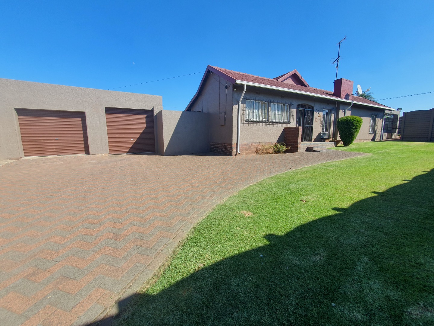 4 Bedroom House For Sale in Dinwiddie RE/MAX™ of Southern Africa