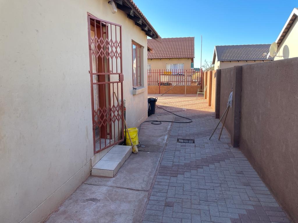 3 Bedroom House For Sale in Kathu RE/MAX™ of Southern Africa