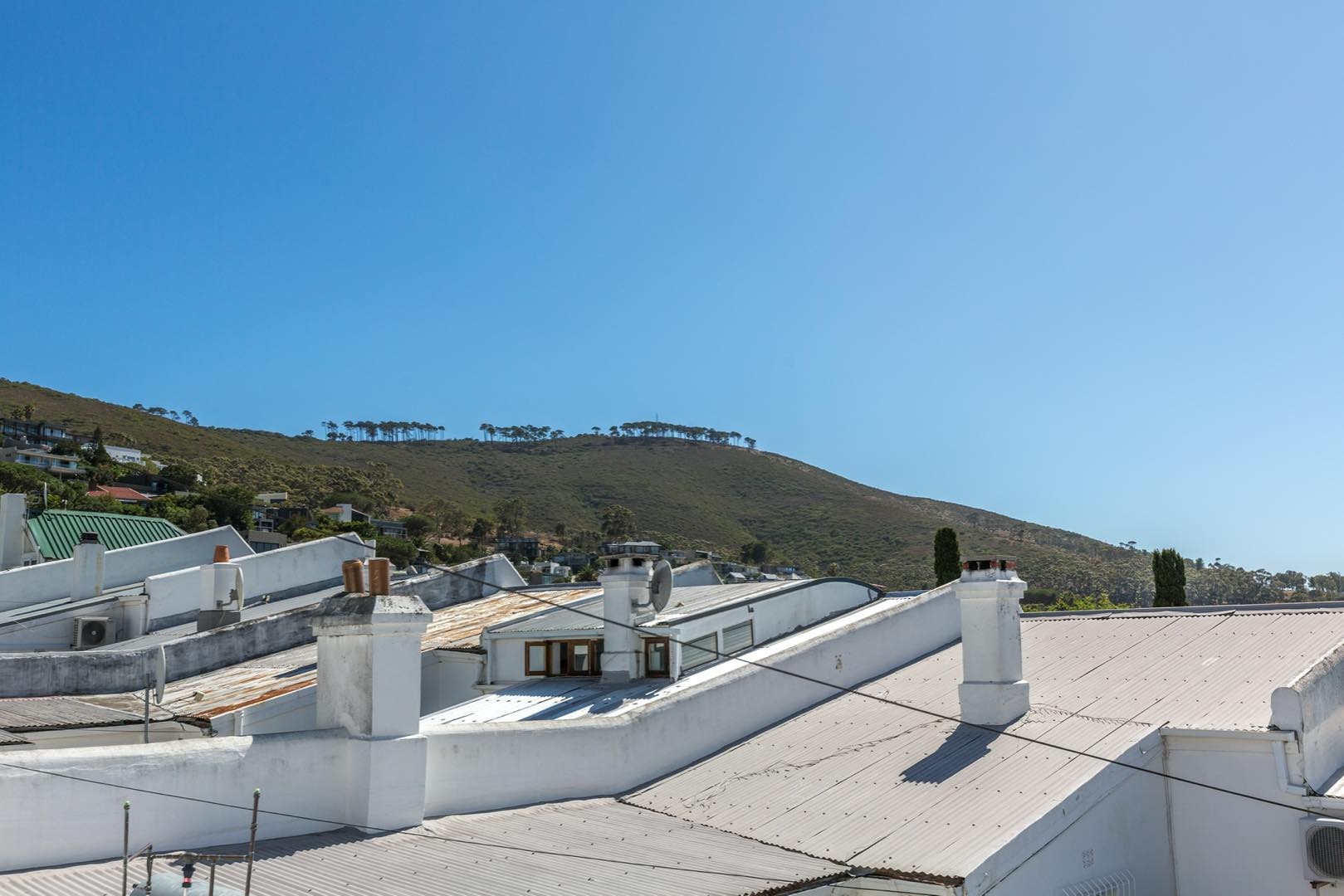 3 Bedroom House To Rent in Tamboerskloof RE/MAX™ of Southern Africa