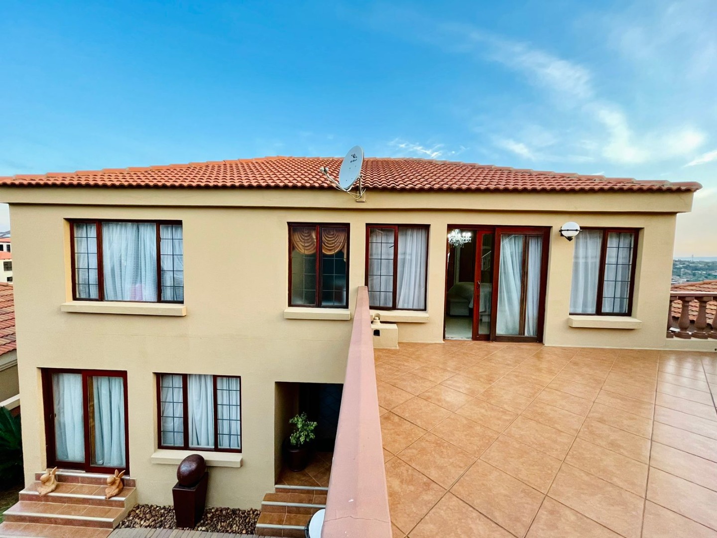 3 Bedroom House For Sale in Bassonia Rock RE/MAX™ of Southern Africa